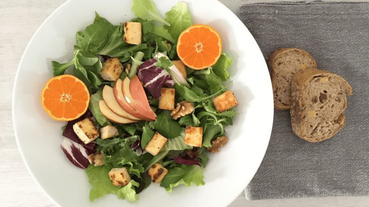Vegetariánský salát s tofu